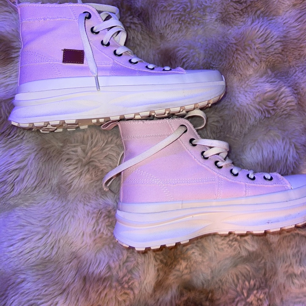 Shoes - Picture 3 of 5